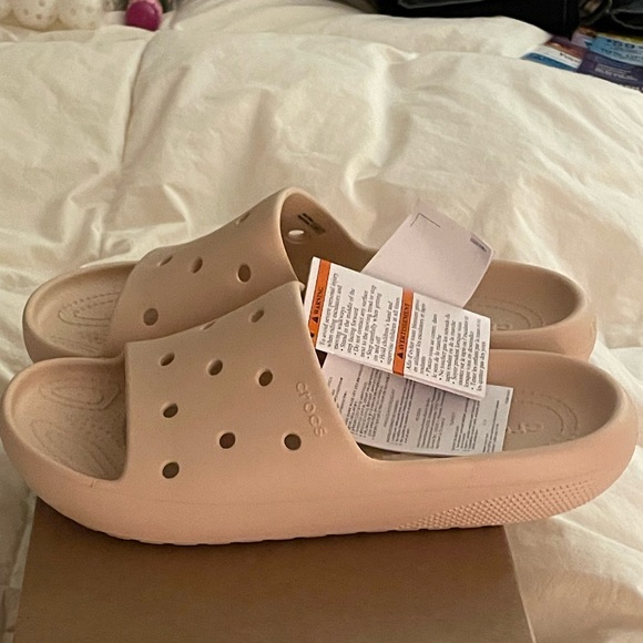 NWT Crocs Classic Slides - Picture 6 of 7